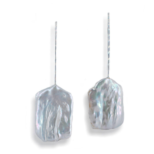 Clustdlysau Gollwng Perl Baróc Gwyn